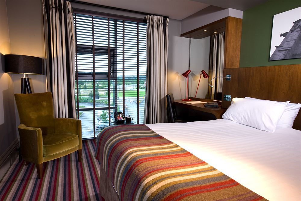 Village Hotel Manchester Ashton Ngoại thất bức ảnh